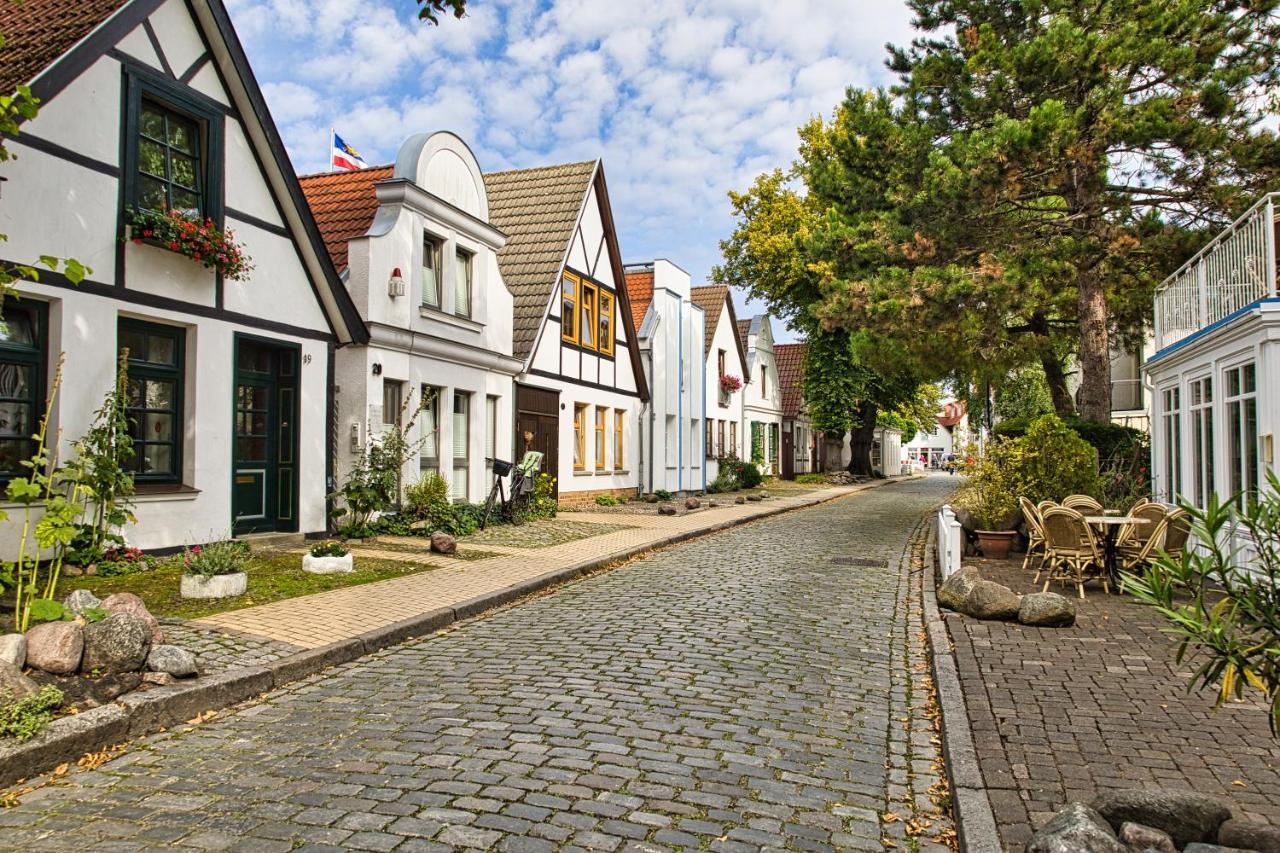Апартаменты Haus Der Kurzen Wege Росток Экстерьер фото